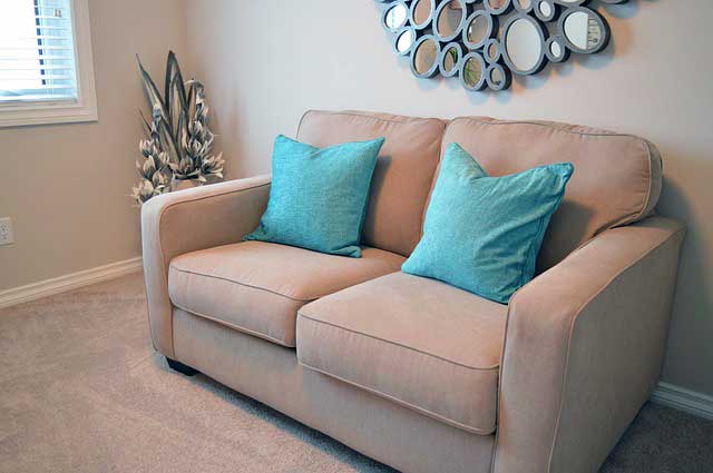 UW SCHUIMRUBBER ONDERHOUDEN; HOE EN WAAROM!