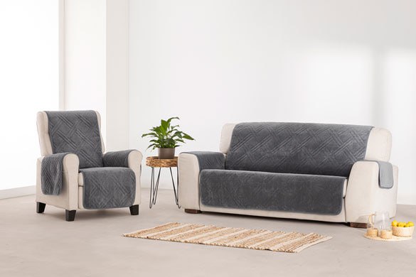 Coral bank en fauteuil beschermer in het grijs