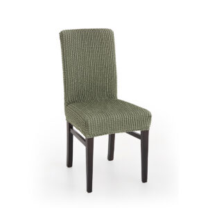 Eetkamerstoel met een groene hoes